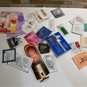 Beauty Samples Bundle – 25 pcs